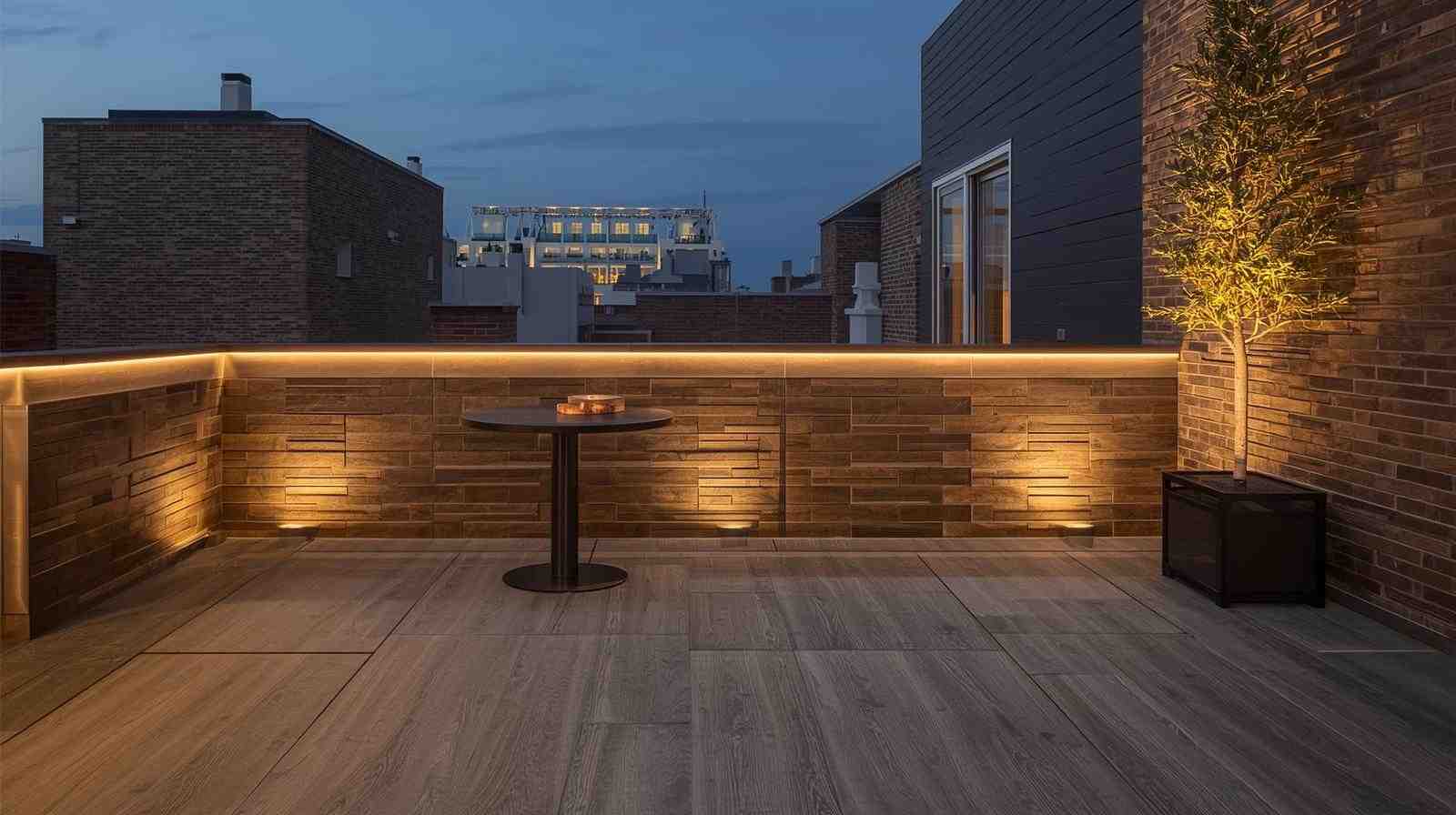 Lighted modern parapet wall designs for homes.