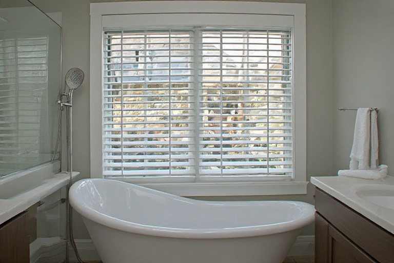 Jalousie Bathroom Windows Design
