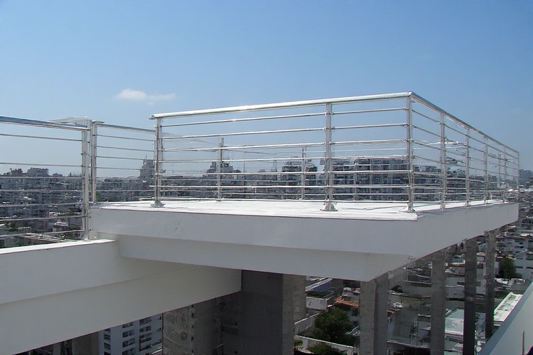 Stainless Steel Railing Design for Roof